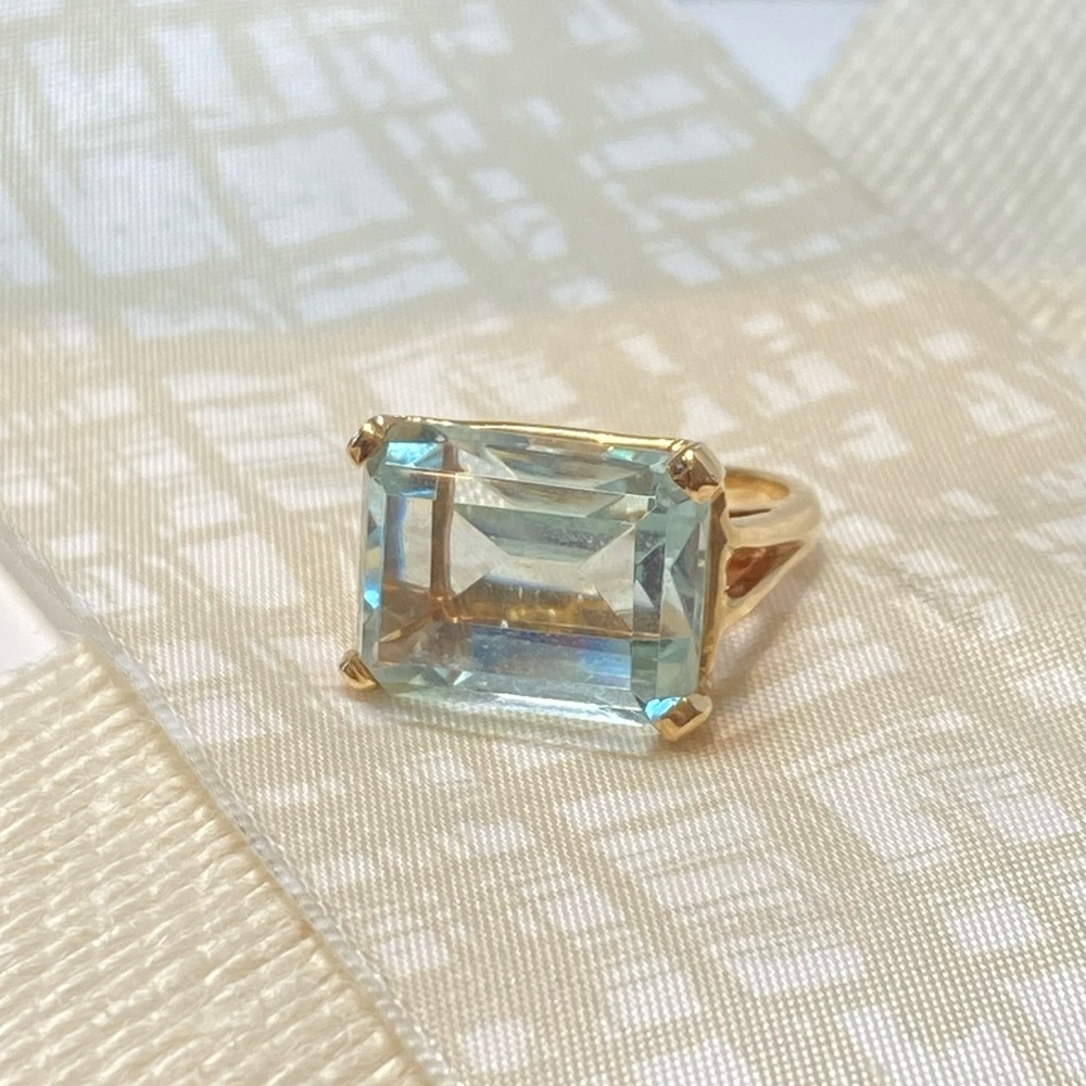 Aquamarine 14K Gold Ring